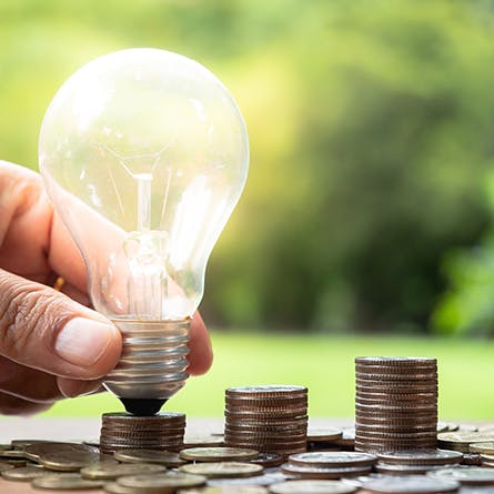 Energy Saving Tips. Image Credit: FreePik.com/kkhaosai